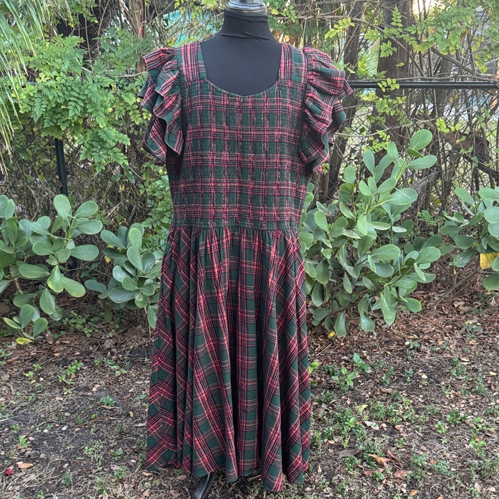 Ivy City Co Hattie Dress in Evergreen Plaid, size 3X - Picture 4 of 8
